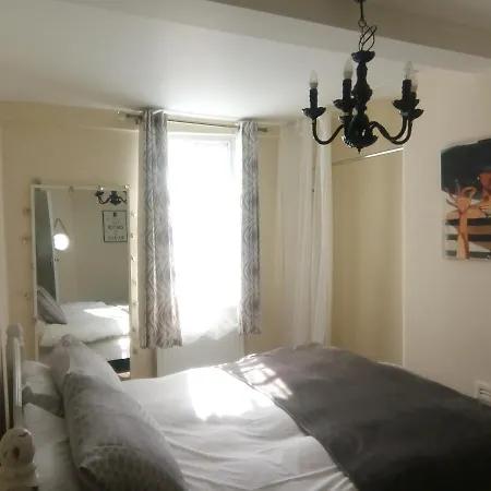 3 Bedroom Historic Xmas House City Center 公寓