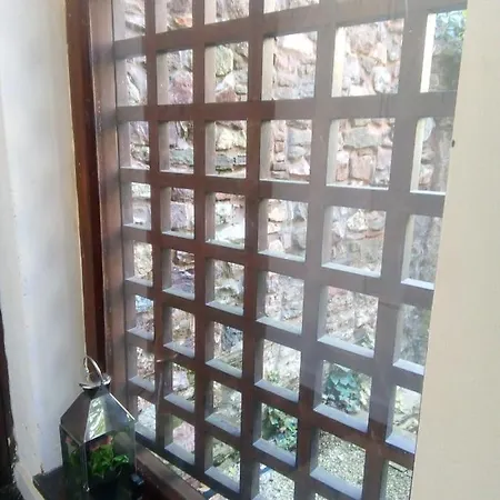 3 Bedroom Historic Xmas House City Center Апартаменти *
