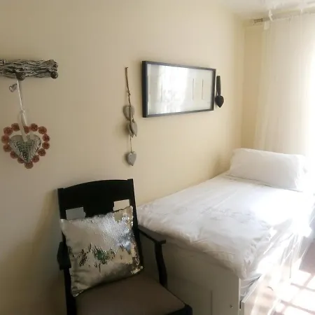 3 Bedroom Historic Xmas House City Center * 布里斯托