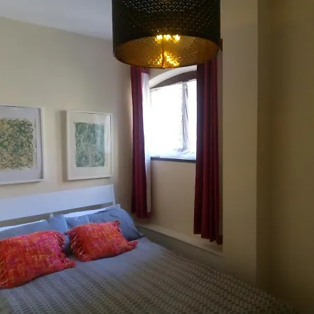 3 Bedroom Historic Xmas House City Center Апартаменти
