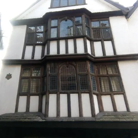 3 Bedroom Historic Xmas House City Center Апартаменти *